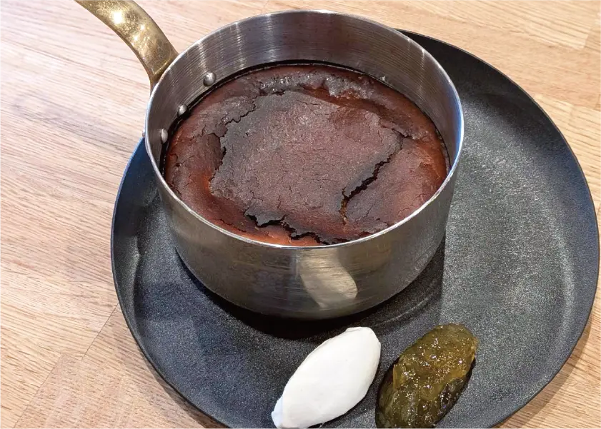 自家製バスクチーズケーキ