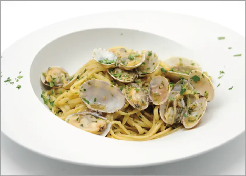 アサリとからすみのアーリオオーリオ（アサリとからすみのオイルベースパスタ）